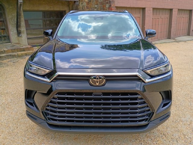 Used 2024 Toyota Grand Highlander FWD image 4