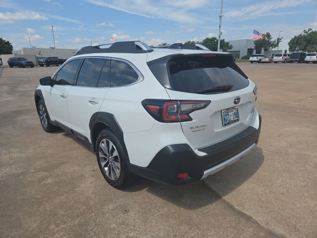 Used 2025 Subaru Outback Touring XT AWD/4WD image 4