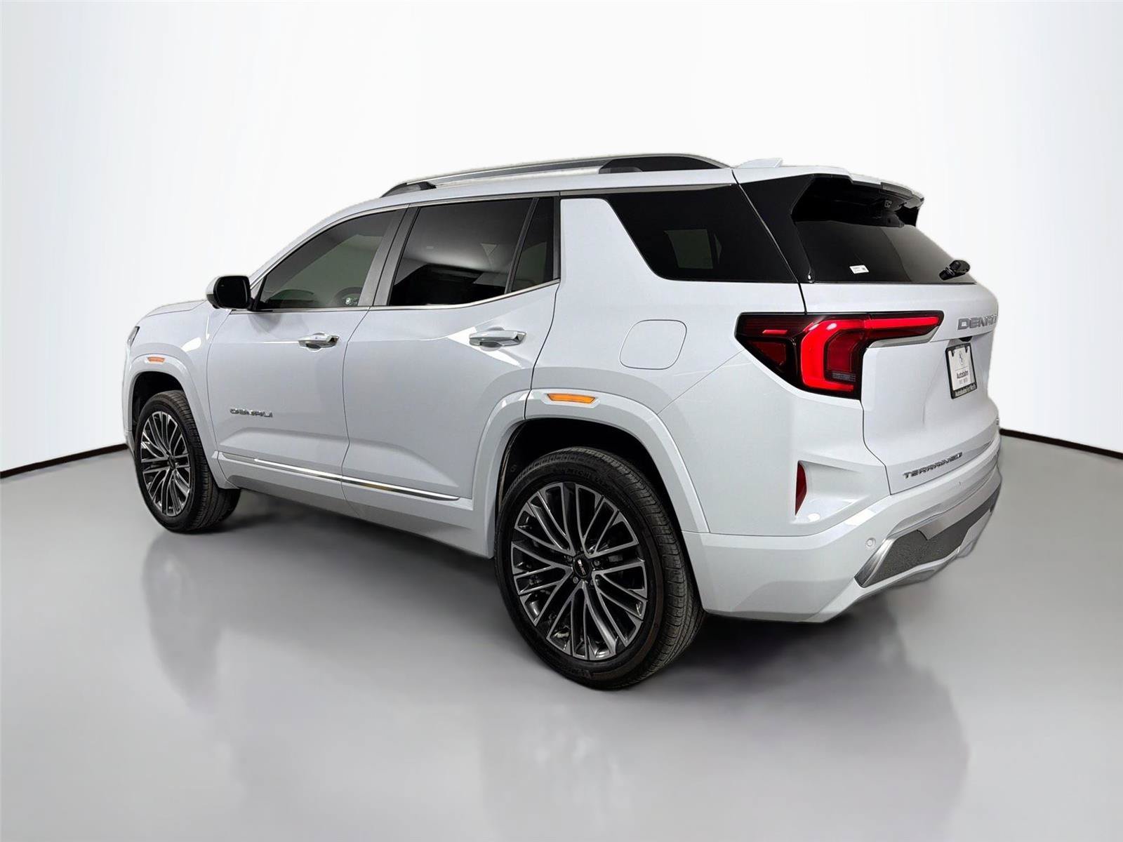 Used 2026 GMC Terrain Denali AWD/4WD image 7