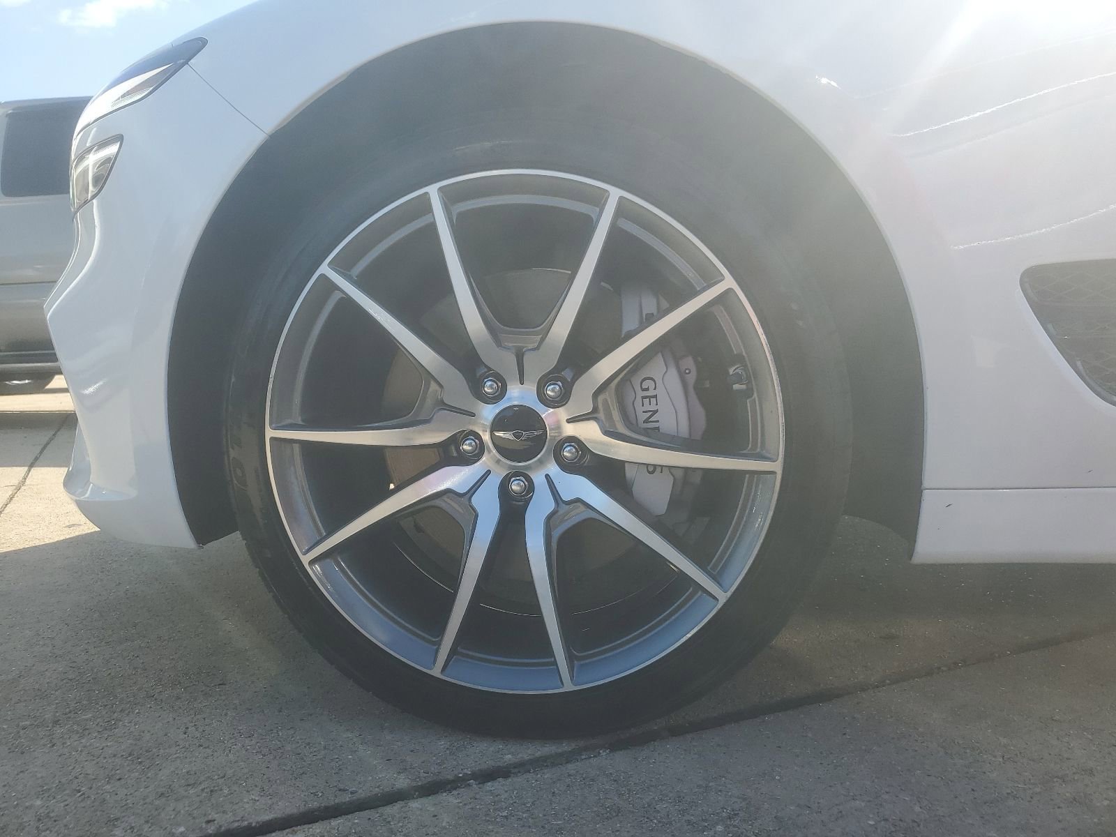 Used 2024 Genesis G70 2.5T image 7