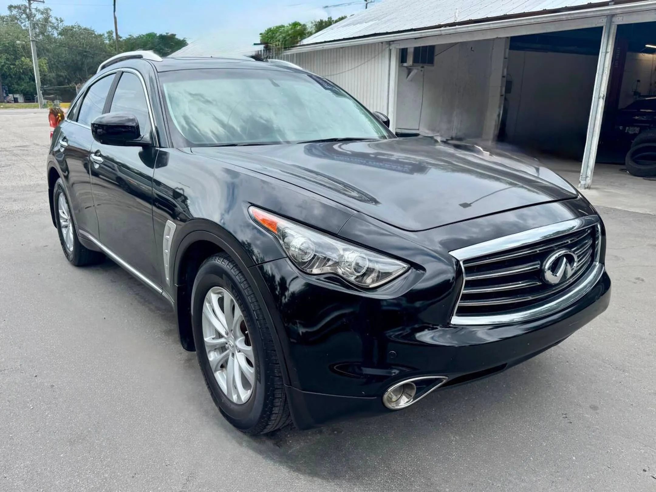 Used 2012 INFINITI FX35 2WD w/ Premium Pkg image 9