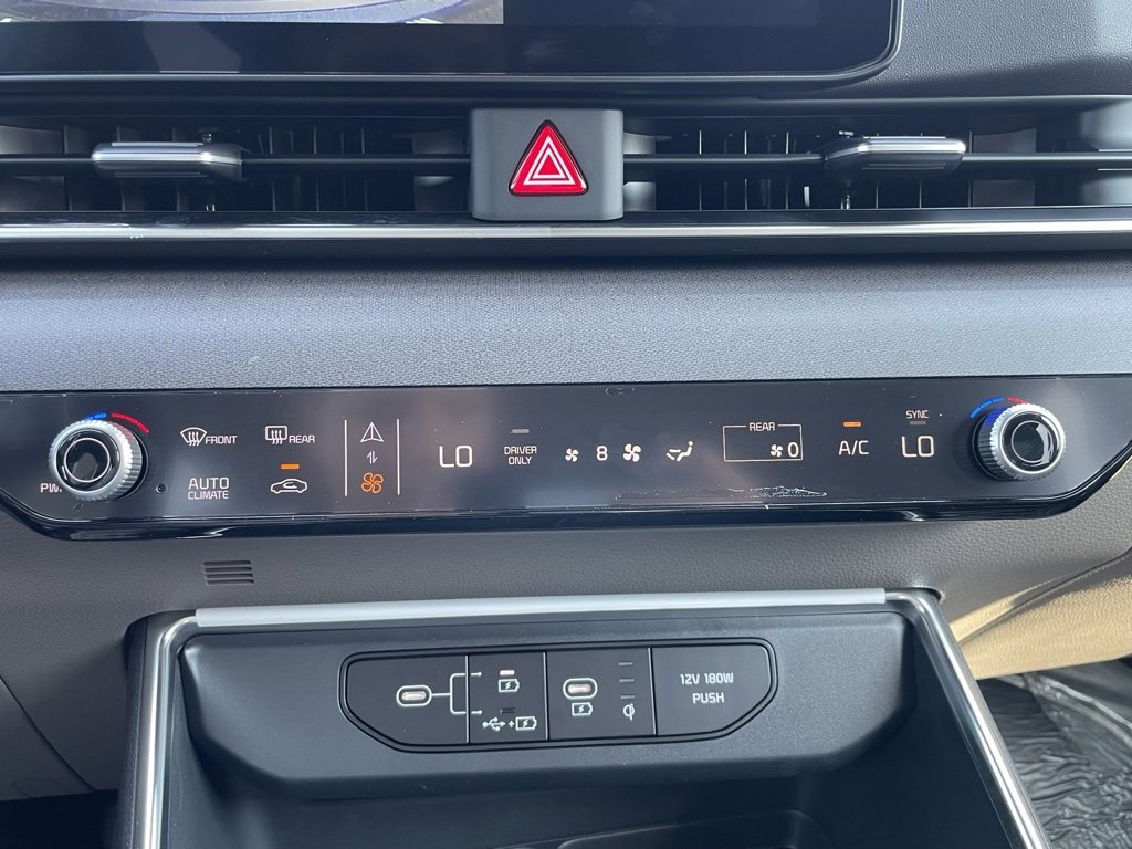 New 2026 Kia Carnival EX image 16