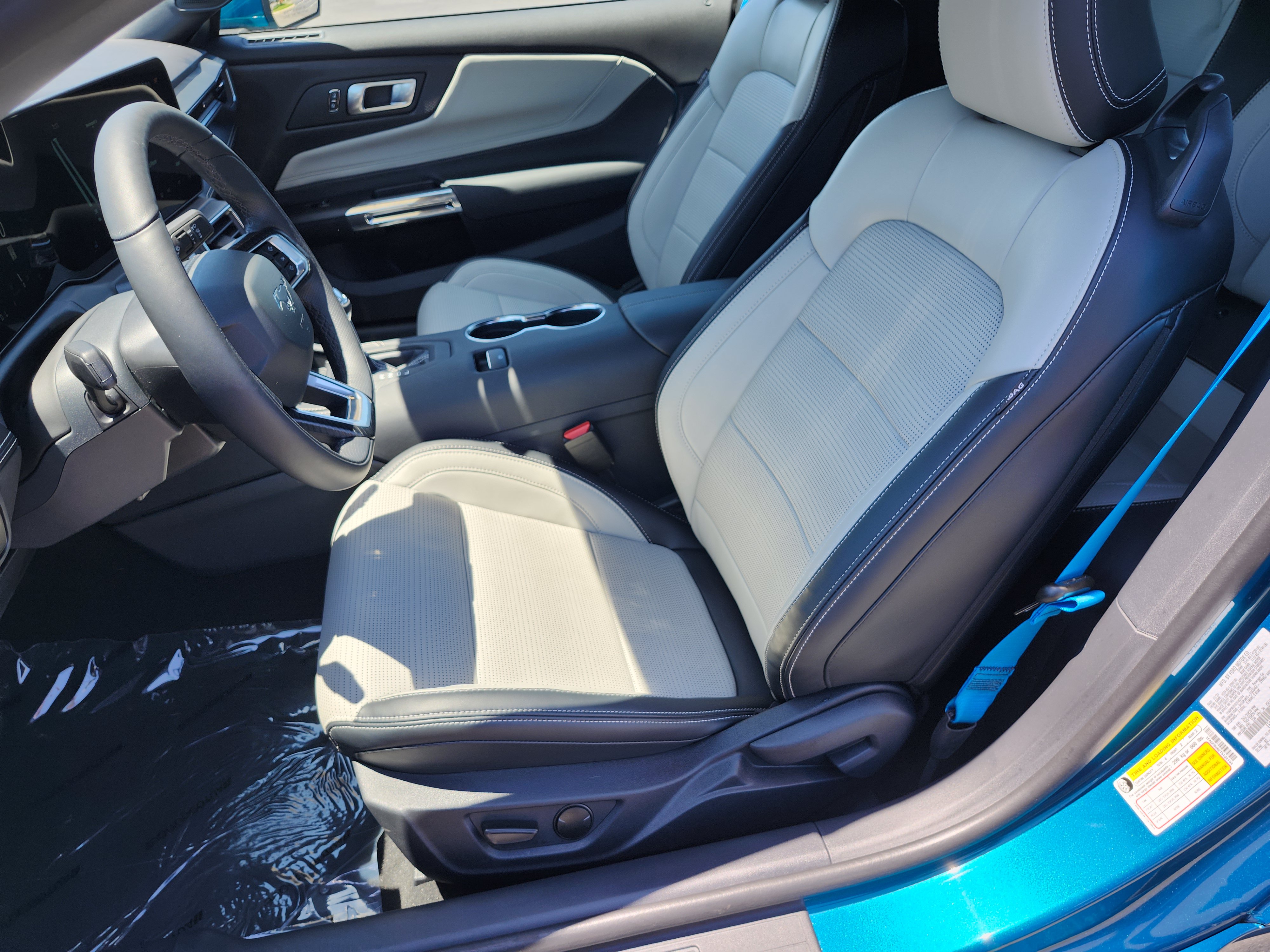Used 2026 Ford Mustang Premium RWD image 26