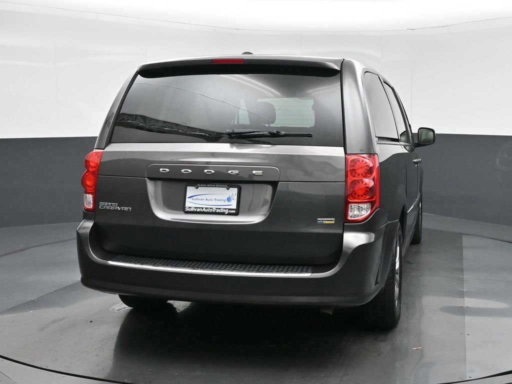 Used 2016 Dodge Grand Caravan SE image 6