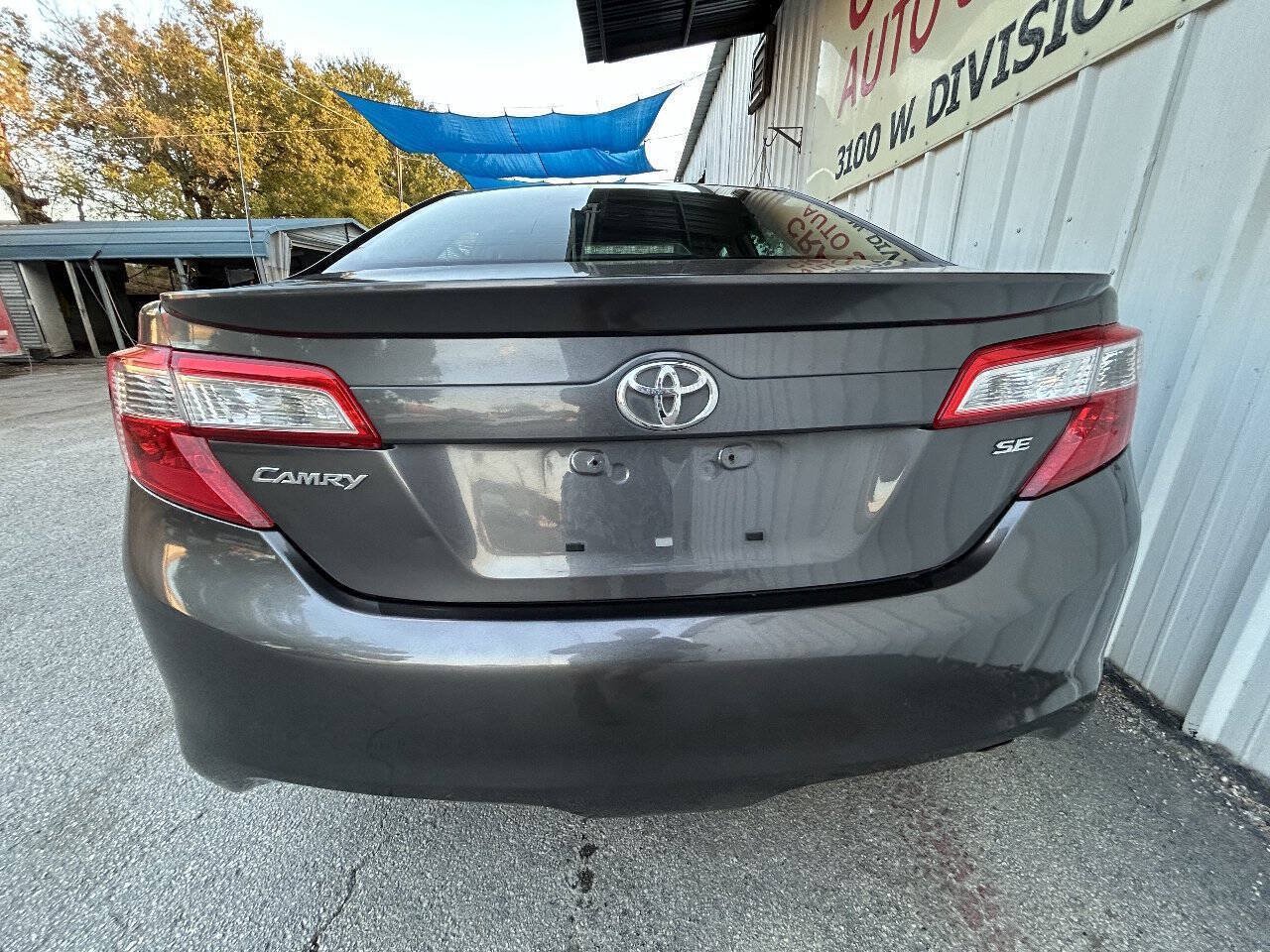 Used 2013 Toyota Camry SE FWD image 13