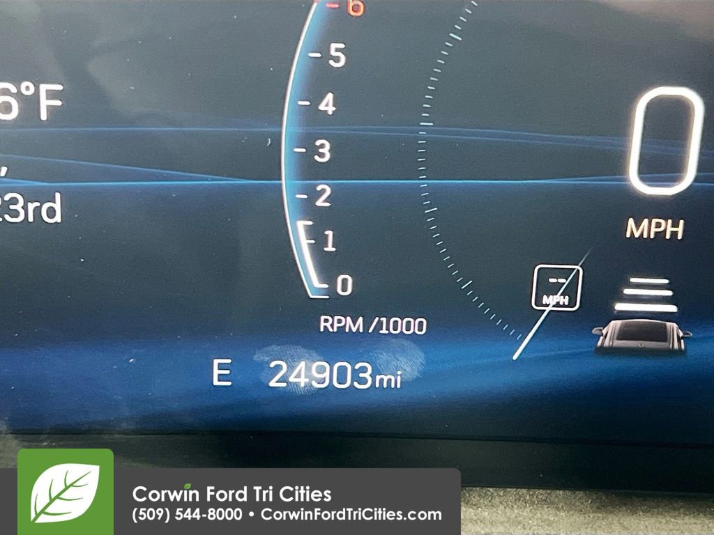 Used 2024 Cadillac XT4 Sport image 2