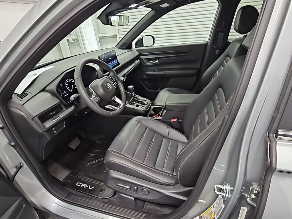 Used 2025 Honda CR-V Sport-L image 11