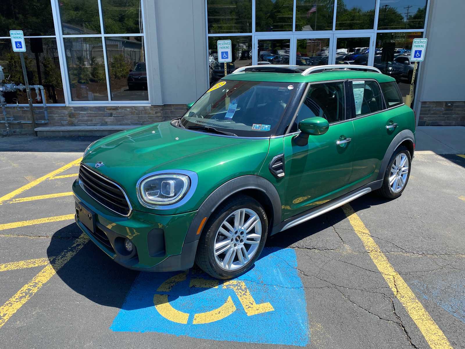 Used 2022 MINI Cooper Countryman FWD image 2