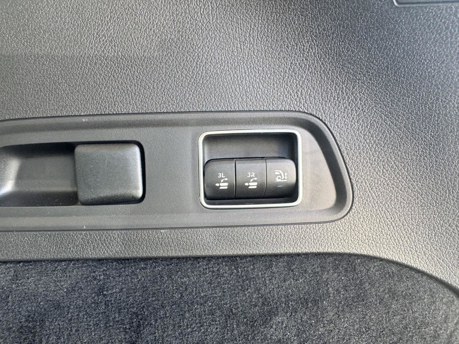 Certified 2026 Mercedes-Benz GLS 450 4MATIC image 26