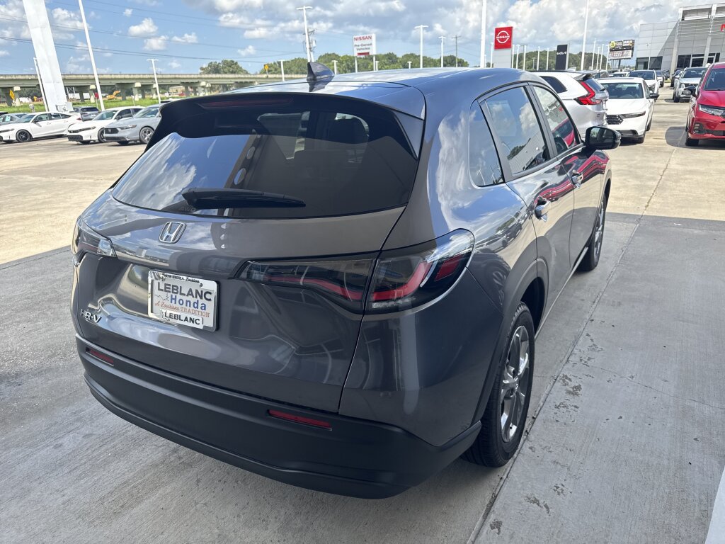 New 2027 Honda HR-V LX image 4