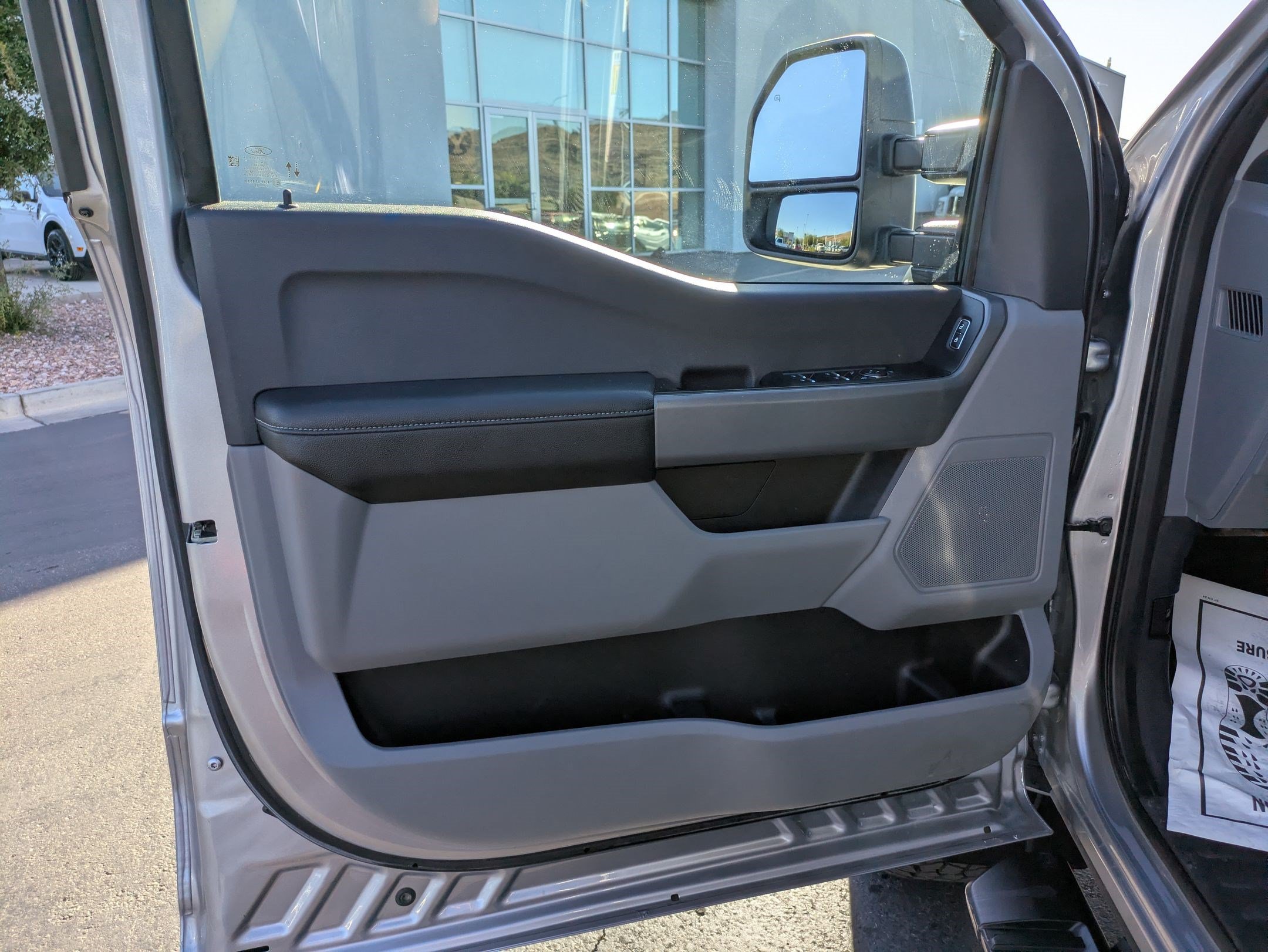 Used 2023 Ford F350 XLT AWD/4WD image 13