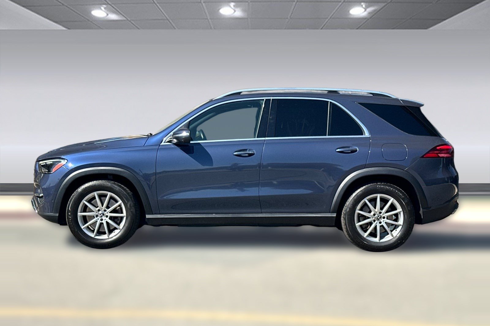 Certified 2024 Mercedes-Benz GLE 450e 4MATIC image 2