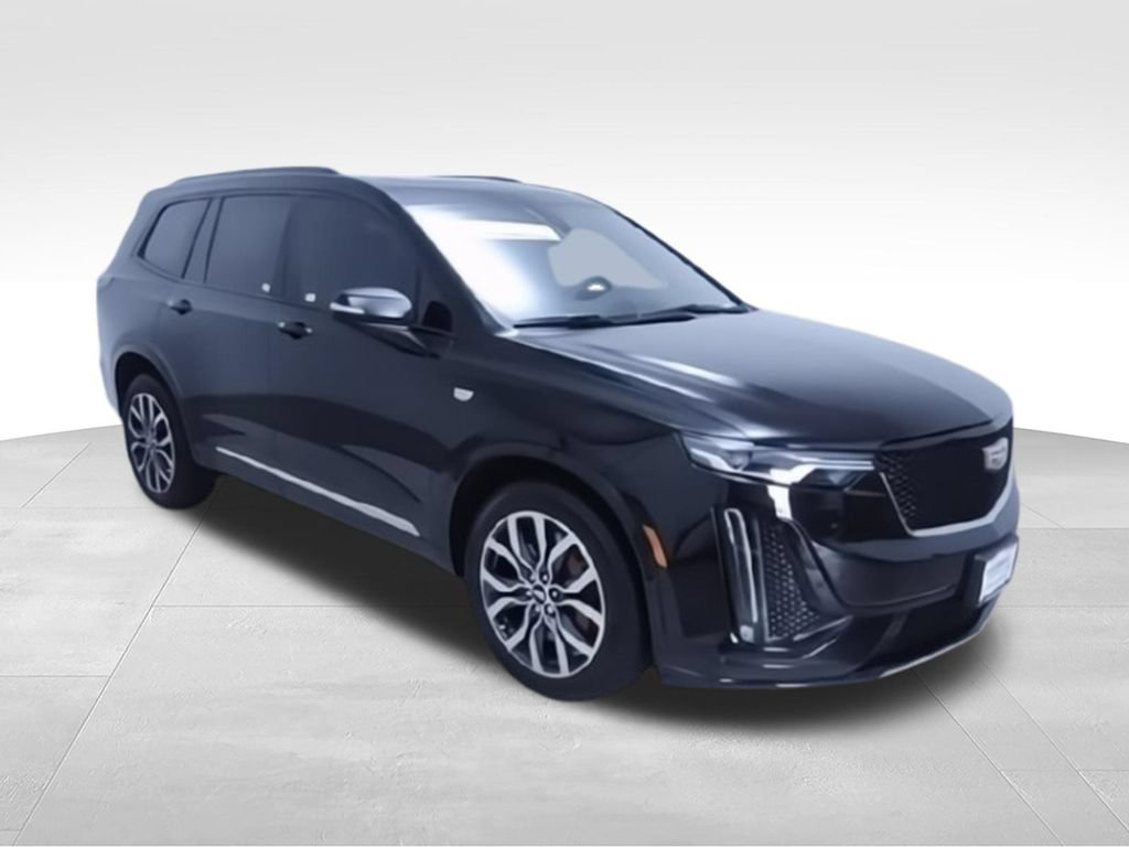 Used 2024 Cadillac XT6 Sport w/ Technology Package AWD/4WD image 2