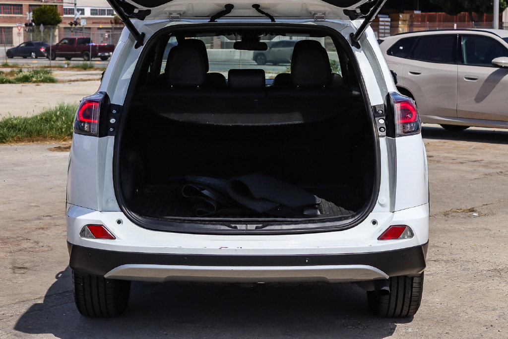 Used 2017 Toyota RAV4 SE w/ Advanced Technology Package FWD image 30