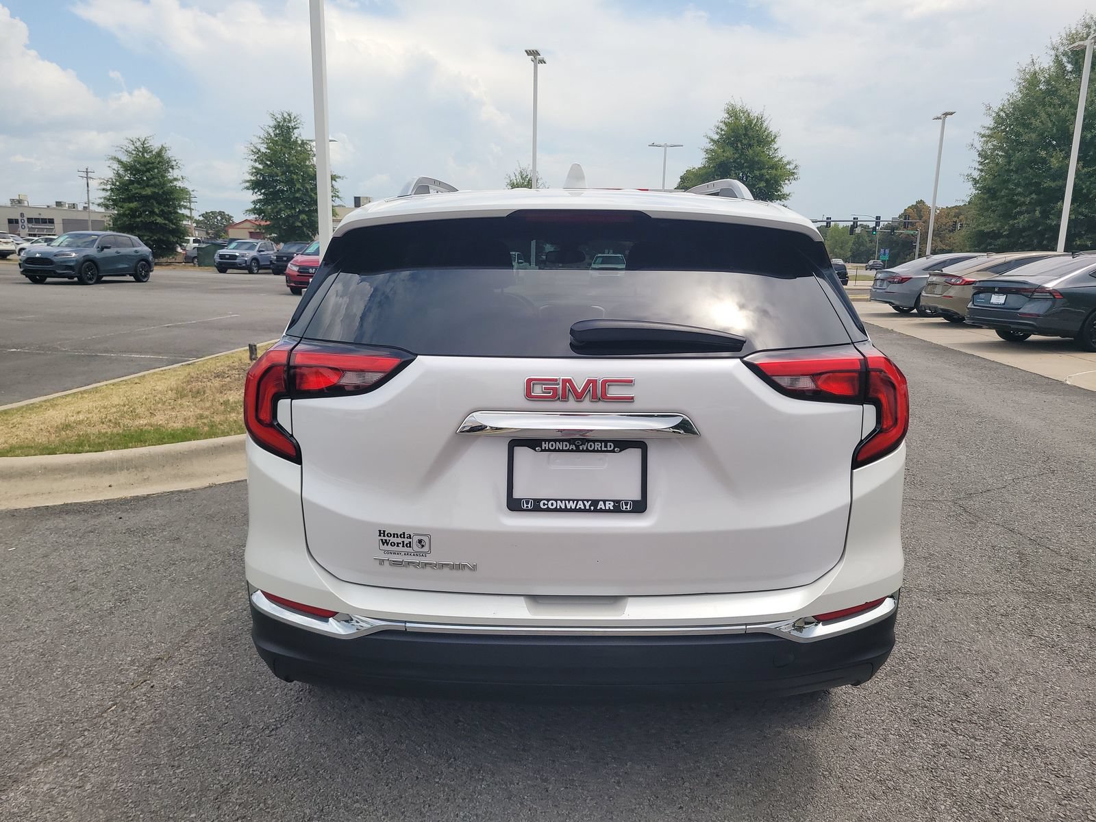 Used 2021 GMC Terrain SLT FWD image 4