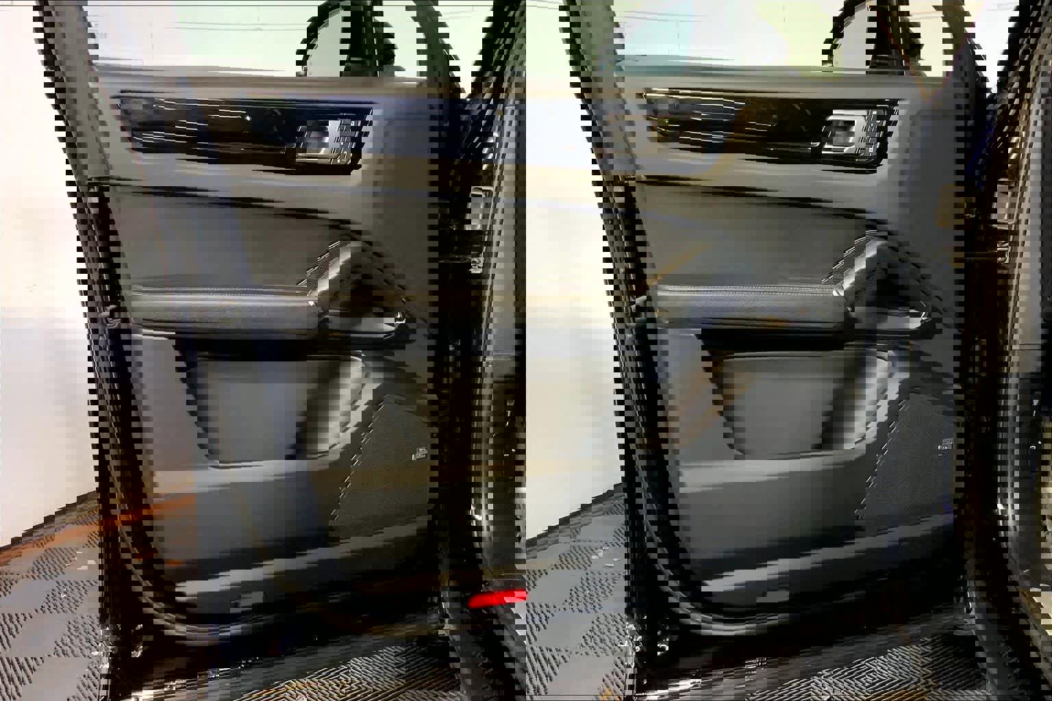 Used 2022 Porsche Cayenne image 50