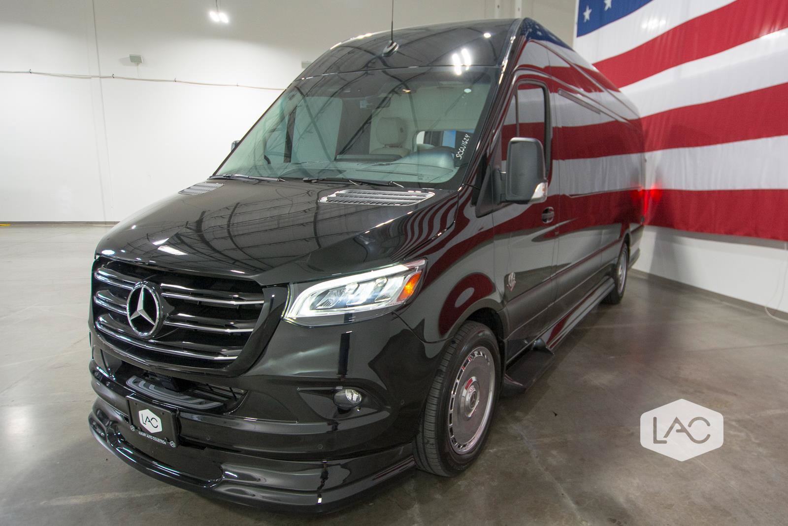 Used 2024 Mercedes-Benz Sprinter 3500 image 34