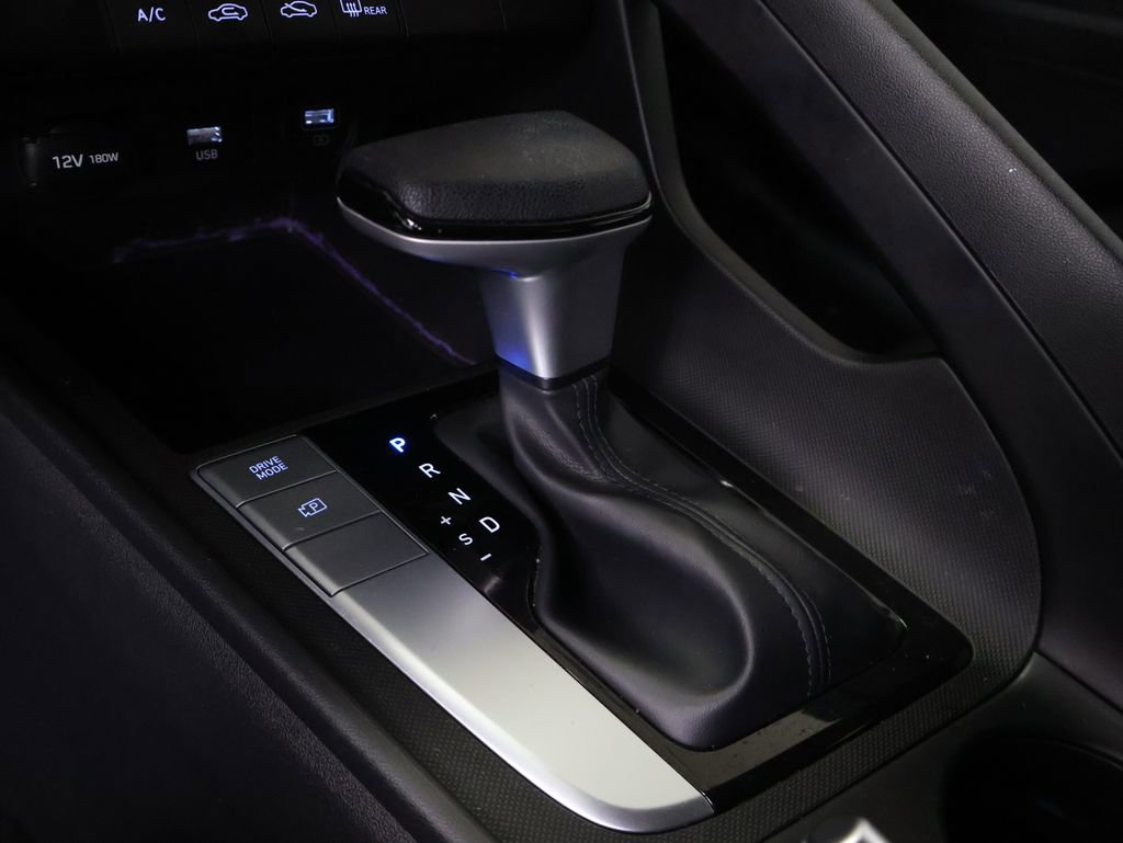 Used 2021 Hyundai Elantra SE w/ Cargo Package image 23