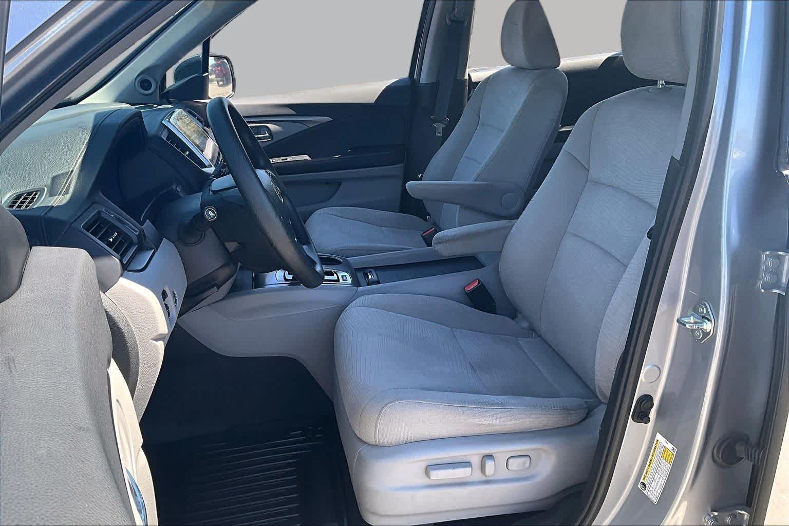 Used 2018 Honda Pilot EX image 7