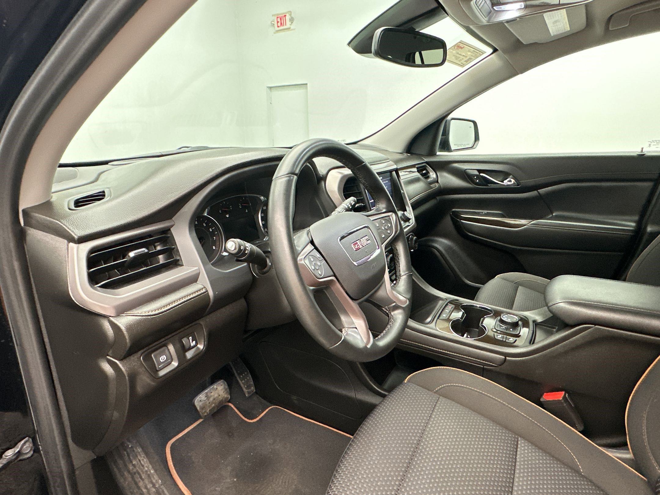 Certified 2023 GMC Acadia AT4 image 4