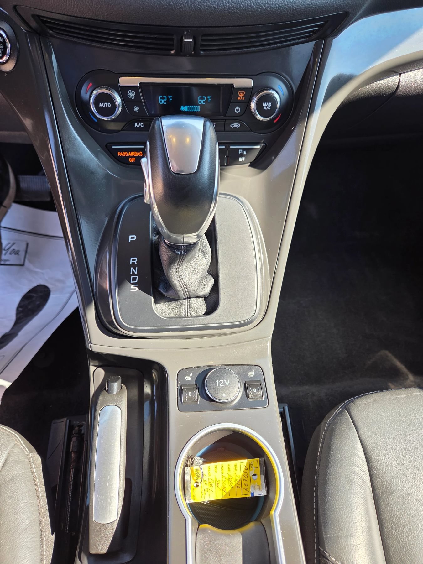 Used 2016 Ford Escape Titanium w/ Equipment Group 301A AWD/4WD image 29