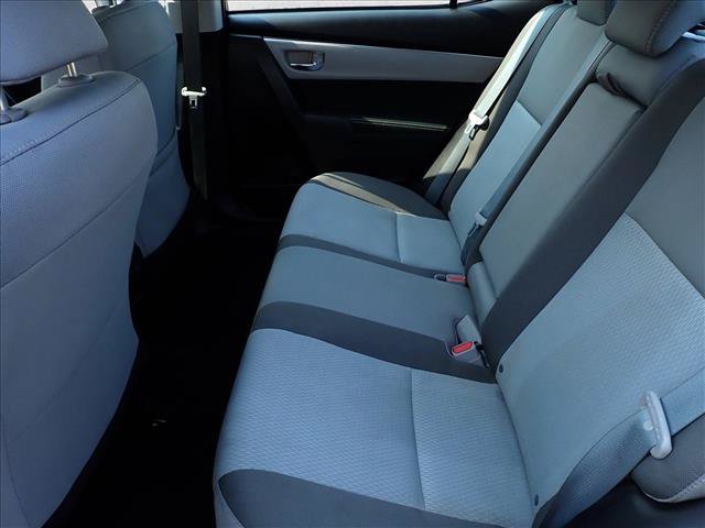 Used 2017 Toyota Corolla LE w/ Carpet Mat Package (TMS) FWD image 5