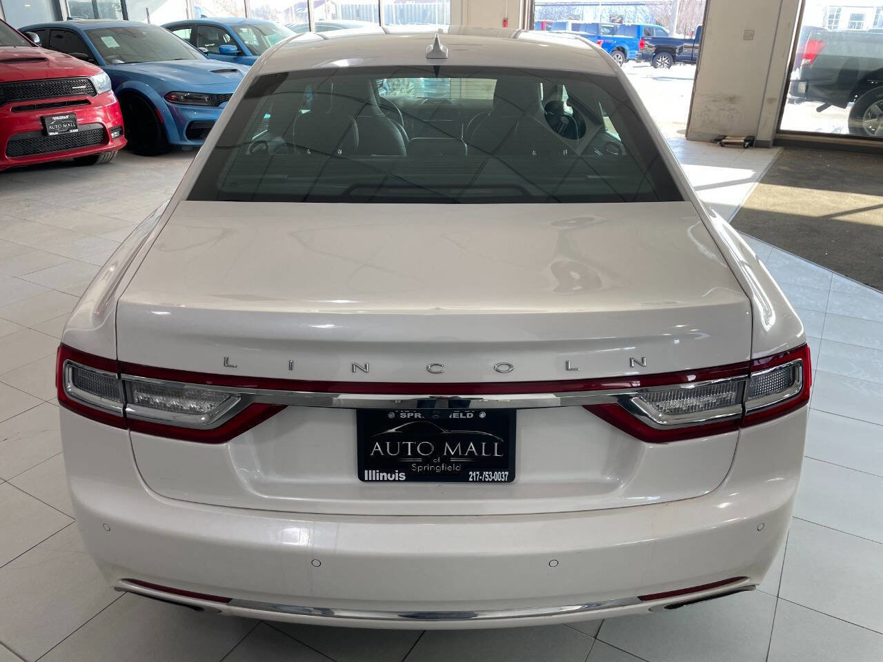 Used 2018 Lincoln Continental Reserve FWD image 6