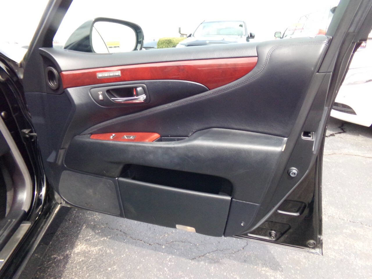 Used 2010 Lexus LS 460 AWD image 26