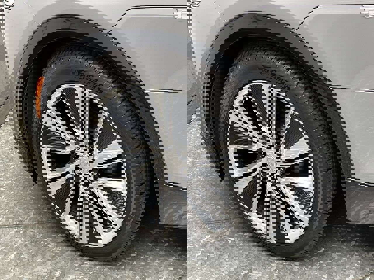 Used 2024 Cadillac Lyriq Luxury w/ LPO, Floor Liner Package image 36