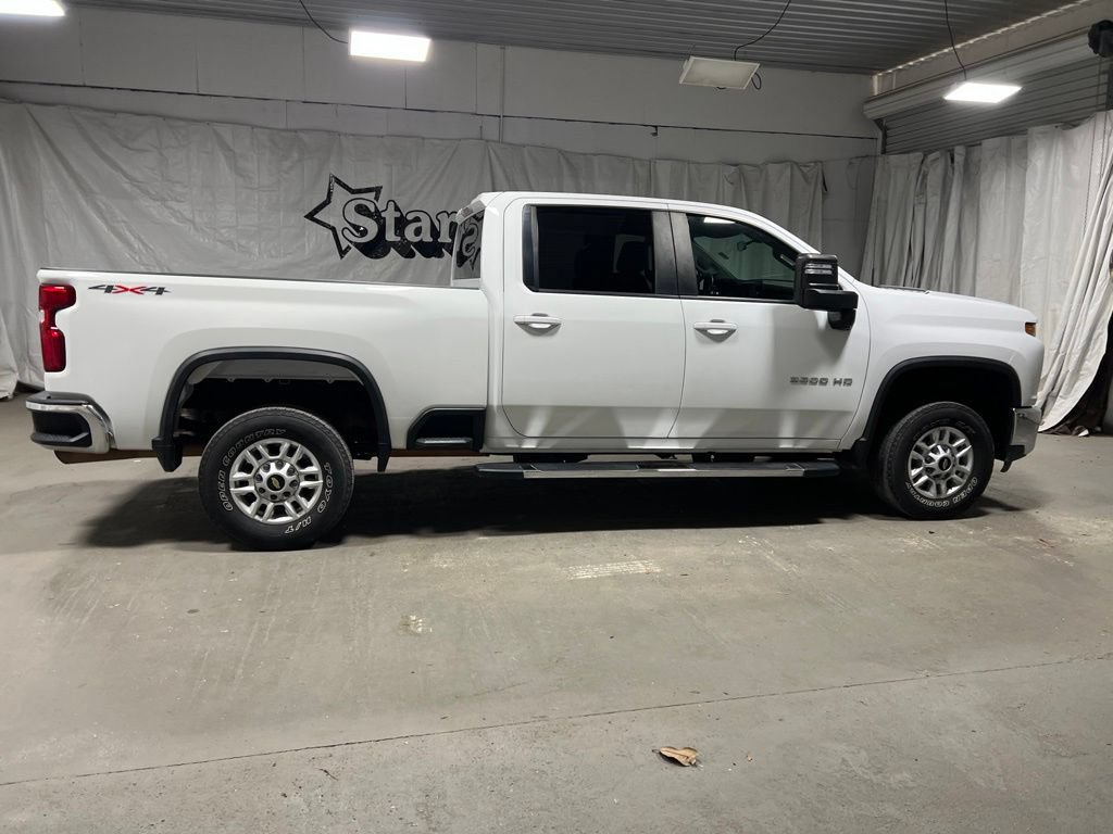 Used 2022 Chevrolet Silverado 2500 LT AWD/4WD image 8