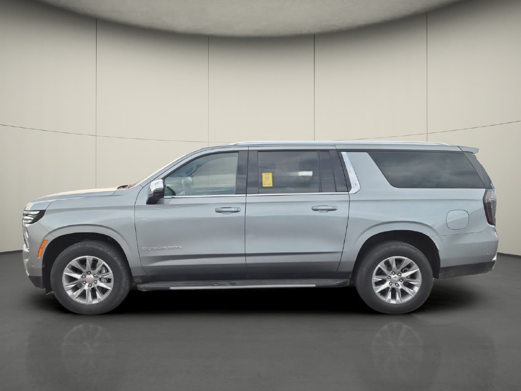 Used 2025 Chevrolet Suburban Premier AWD/4WD image 4