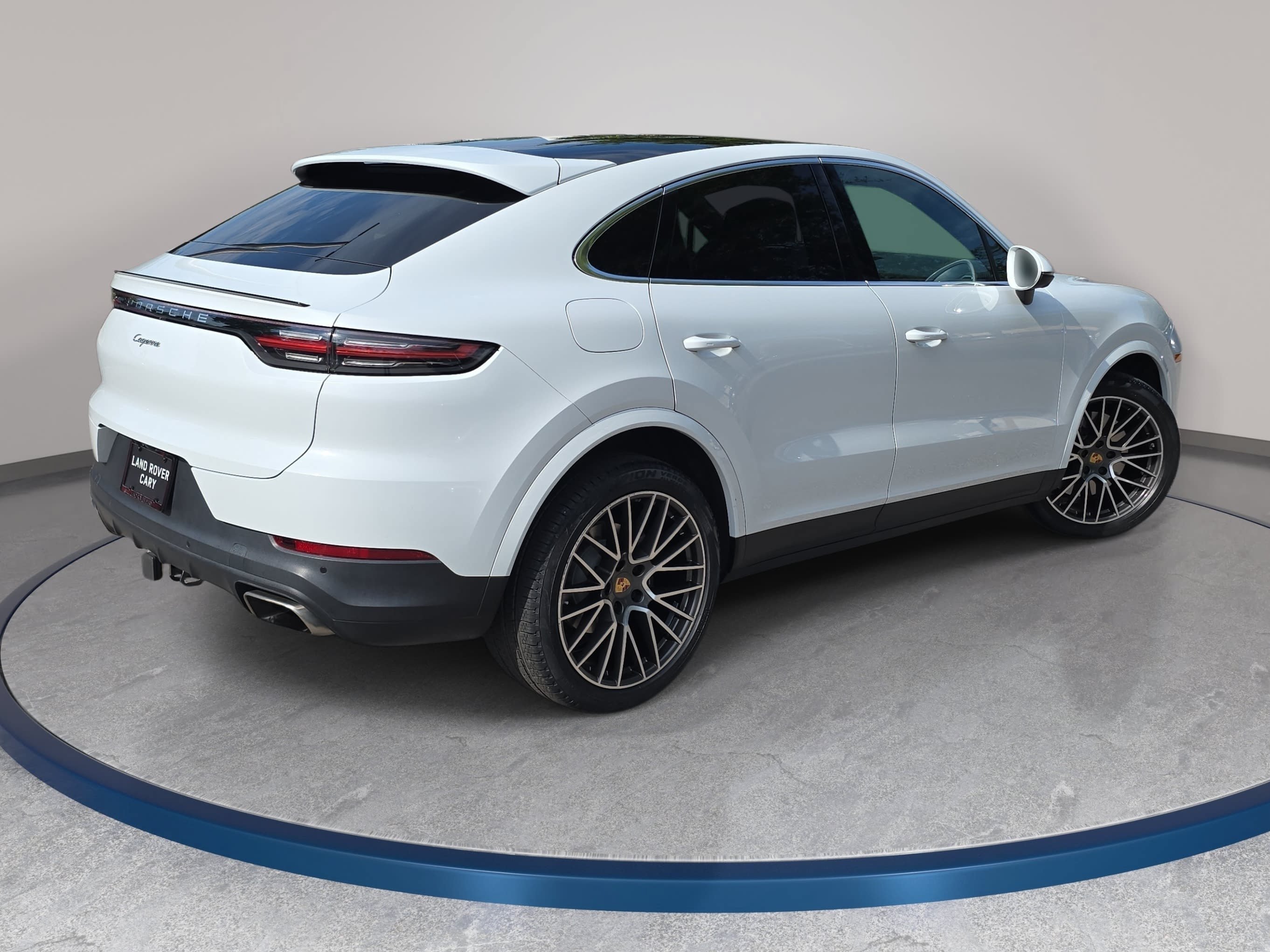 Used 2021 Porsche Cayenne Coupe AWD/4WD image 5