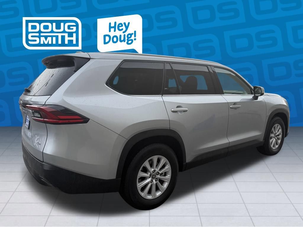 Used 2025 Toyota Grand Highlander AWD image 4