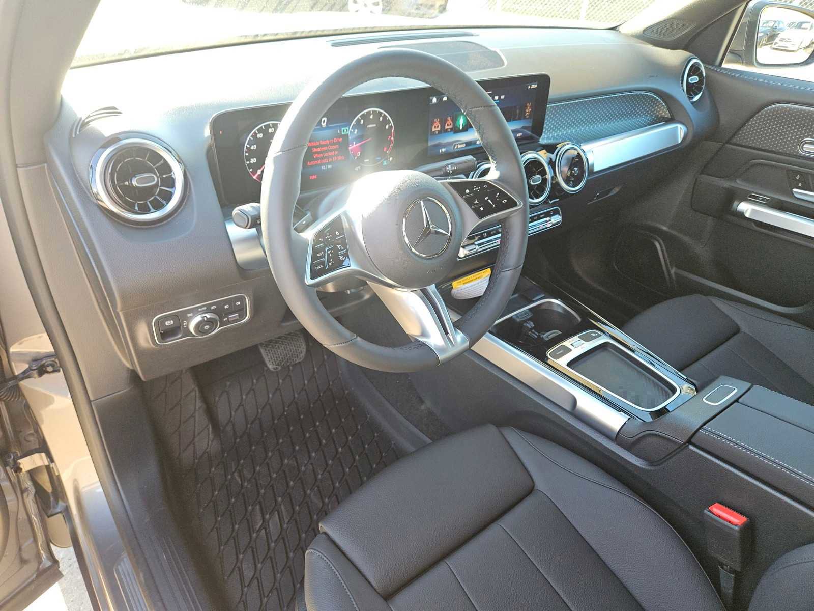 New 2026 Mercedes-Benz GLB 250 image 14