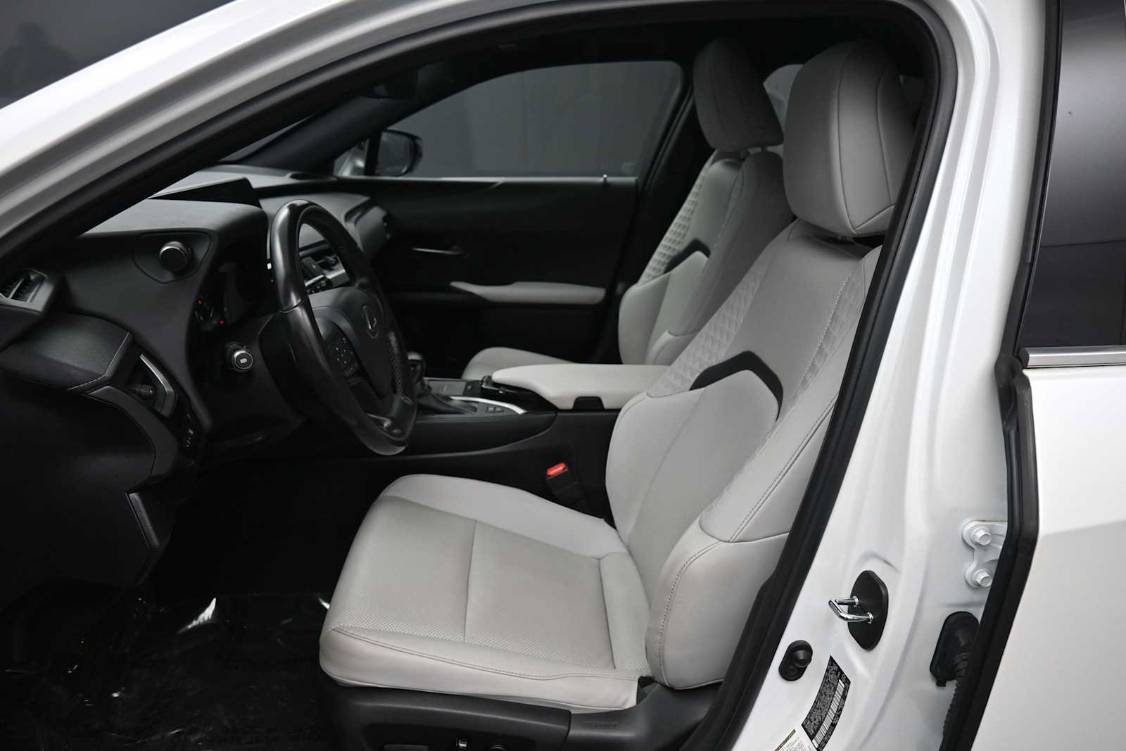 Used 2021 Lexus UX 250h w/ Premium Package AWD/4WD image 20