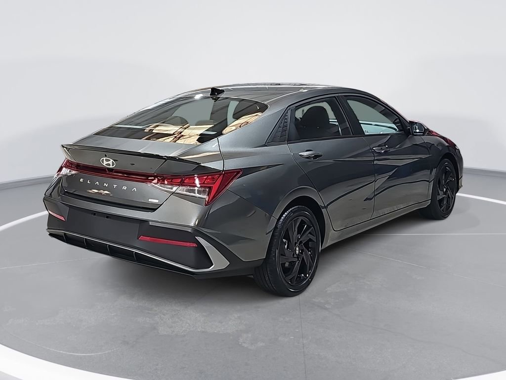 New 2026 Hyundai Elantra Sport image 5