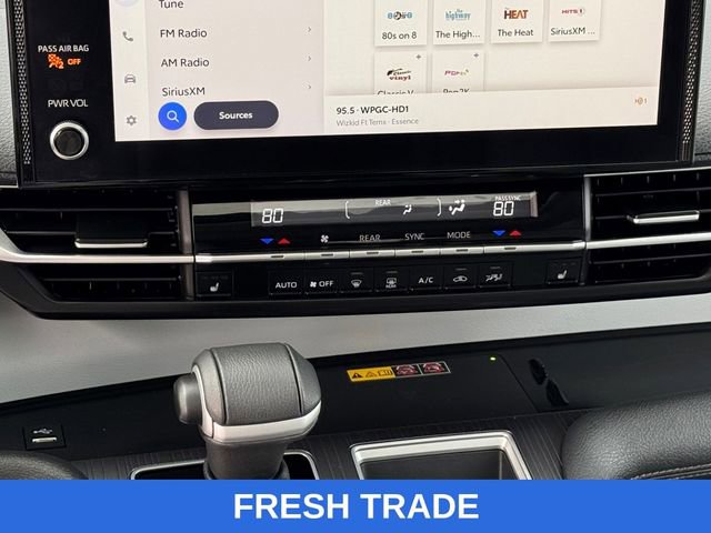 Used 2025 Toyota Sienna XLE image 22