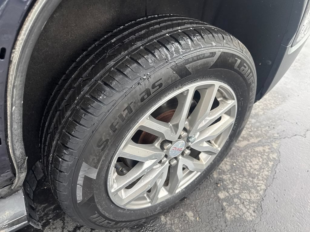 Used 2018 GMC Acadia SLE FWD image 36
