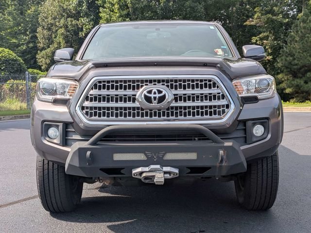 Used 2016 Toyota Tacoma TRD Off-Road w/ Premium & Technology Package AWD/4WD image 11