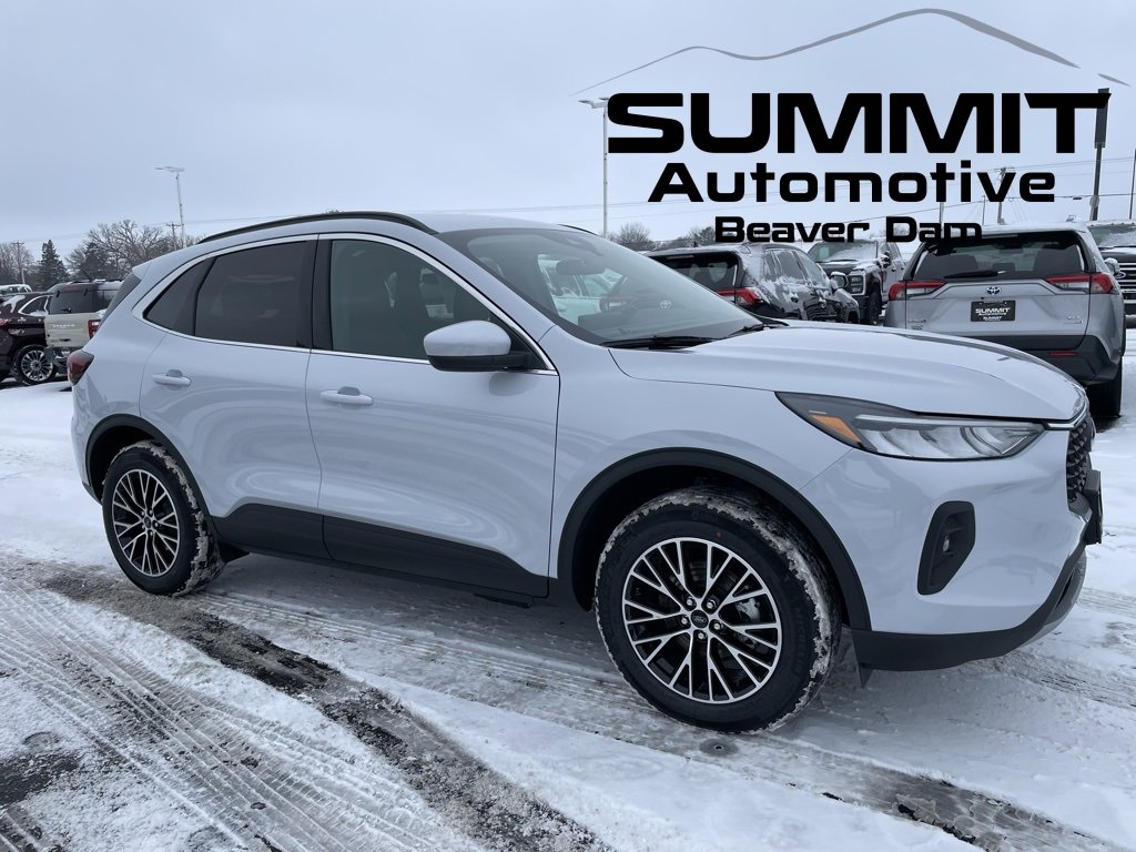 New 2026 Ford Escape SE