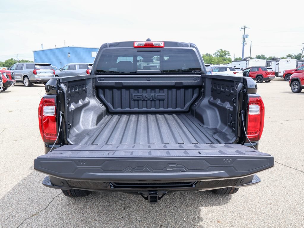 New 2026 GMC Canyon Denali w/ LPO, Black Badging Package AWD/4WD image 5