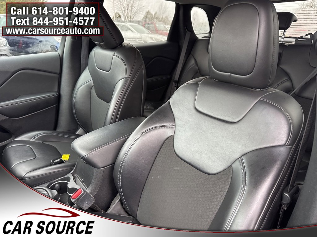 Used 2019 Jeep Cherokee Latitude Plus image 14