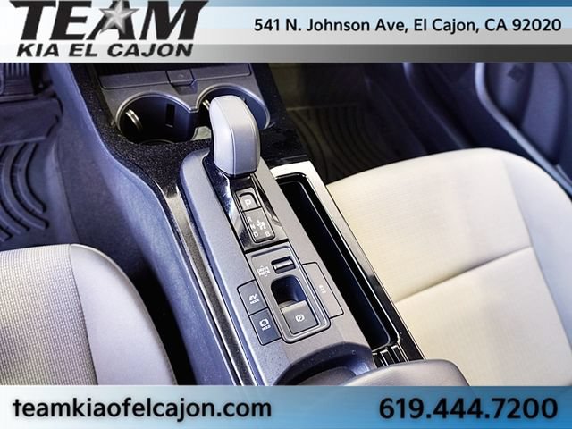 Used 2025 Toyota Prius LE FWD image 32