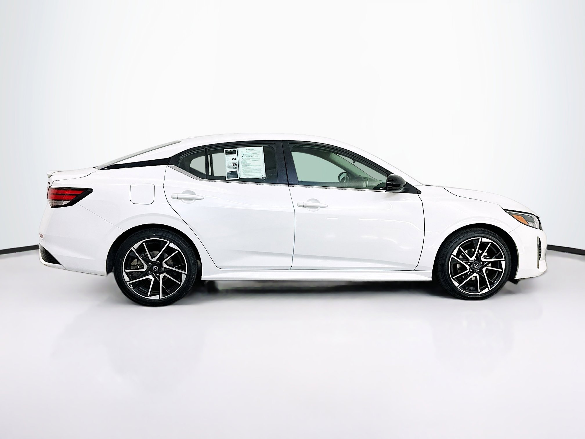 Used 2024 Nissan Sentra SR FWD image 10