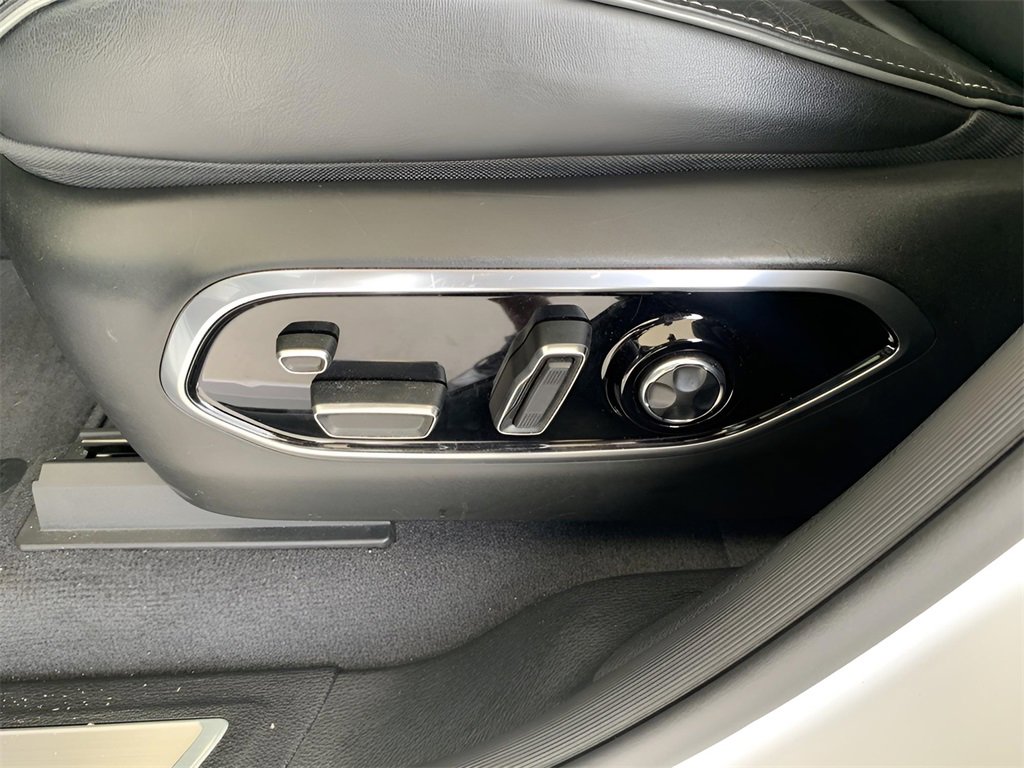 Used 2022 Jeep Grand Cherokee Overland w/ Luxury Tech Group IV image 51