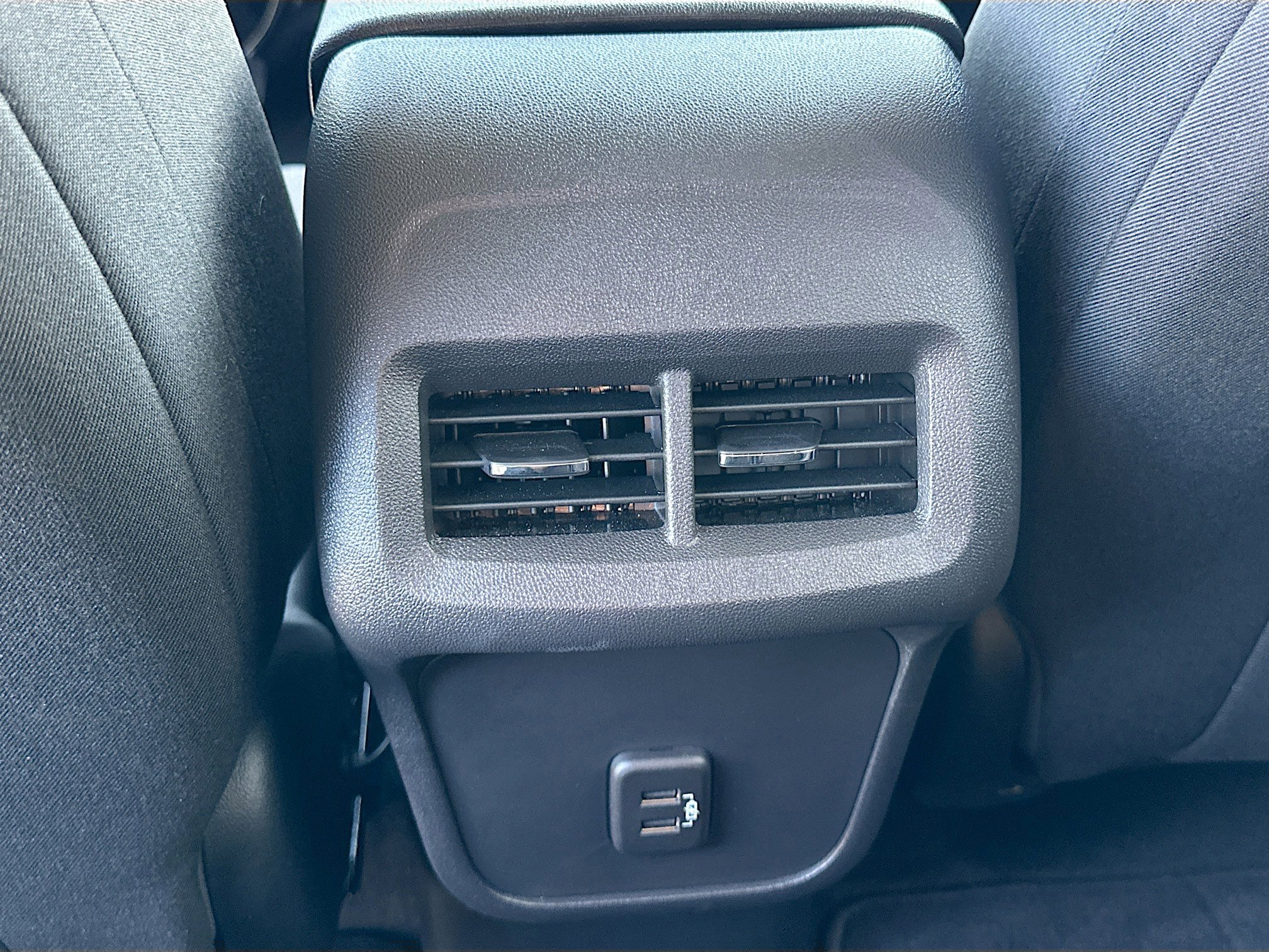 Used 2024 Chevrolet Equinox LT FWD image 23