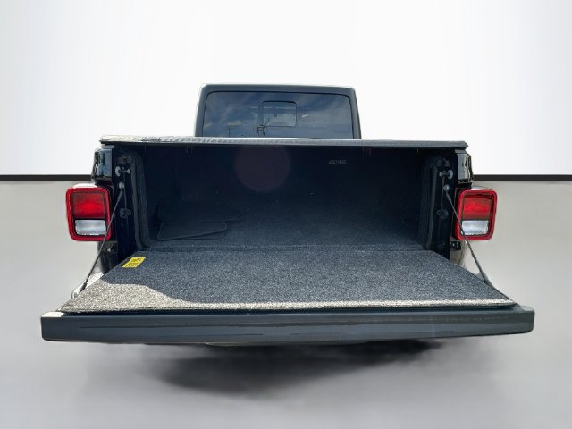 Used 2021 Jeep Gladiator Overland AWD/4WD image 25