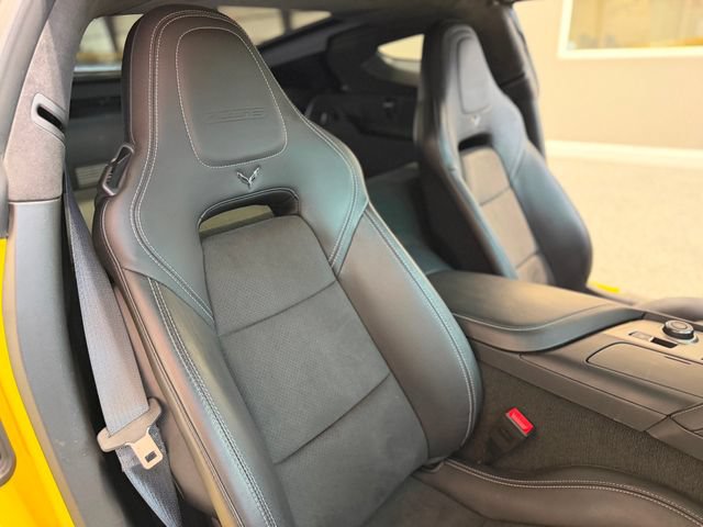 Used 2018 Chevrolet Corvette Z06 RWD image 24