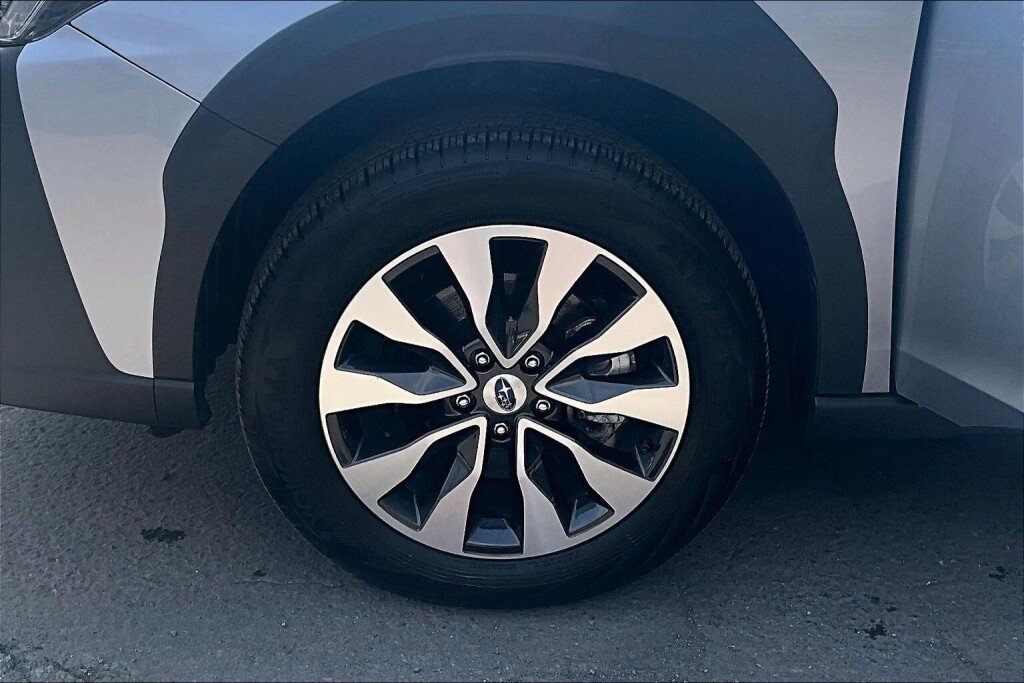 Certified 2025 Subaru Outback Limited XT image 17