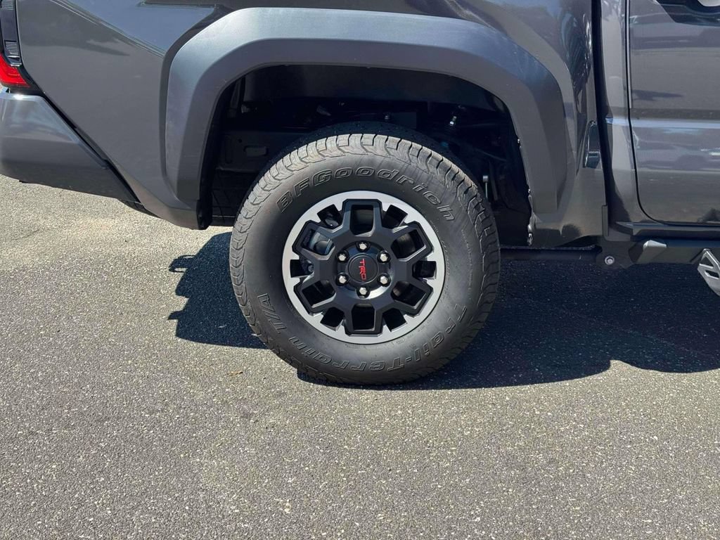 Used 2024 Toyota Tacoma TRD Off-Road AWD/4WD image 10